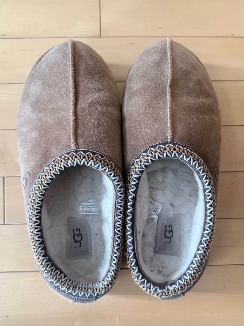 UGG women’s Chestnut Brown Suede Slip-On Moccasin Slippers